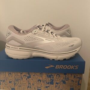 Brooks Ghost 15 women’s size 6.5 - BRAND NEW